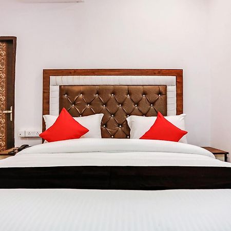 Hotel O Golden Stone Газиабад Экстерьер фото
